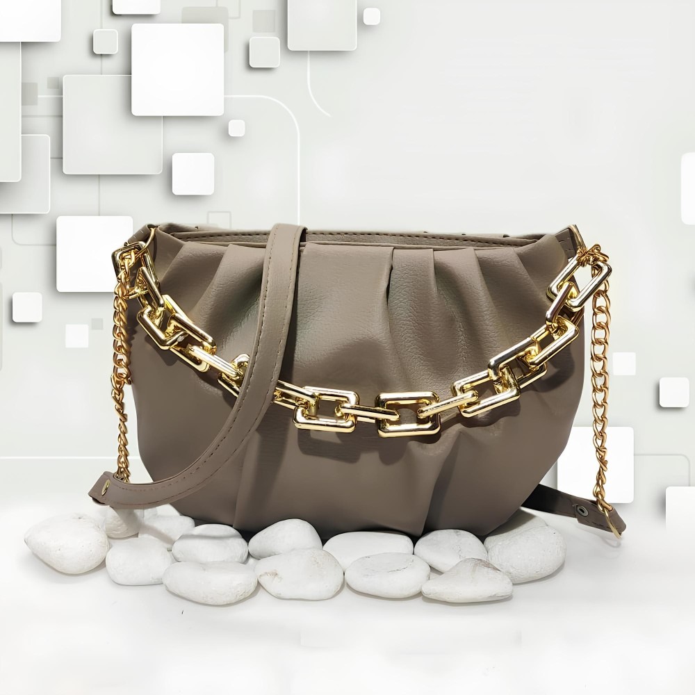 Women's Plain Saddle Crossbody Bag – Stylish & Lightweight