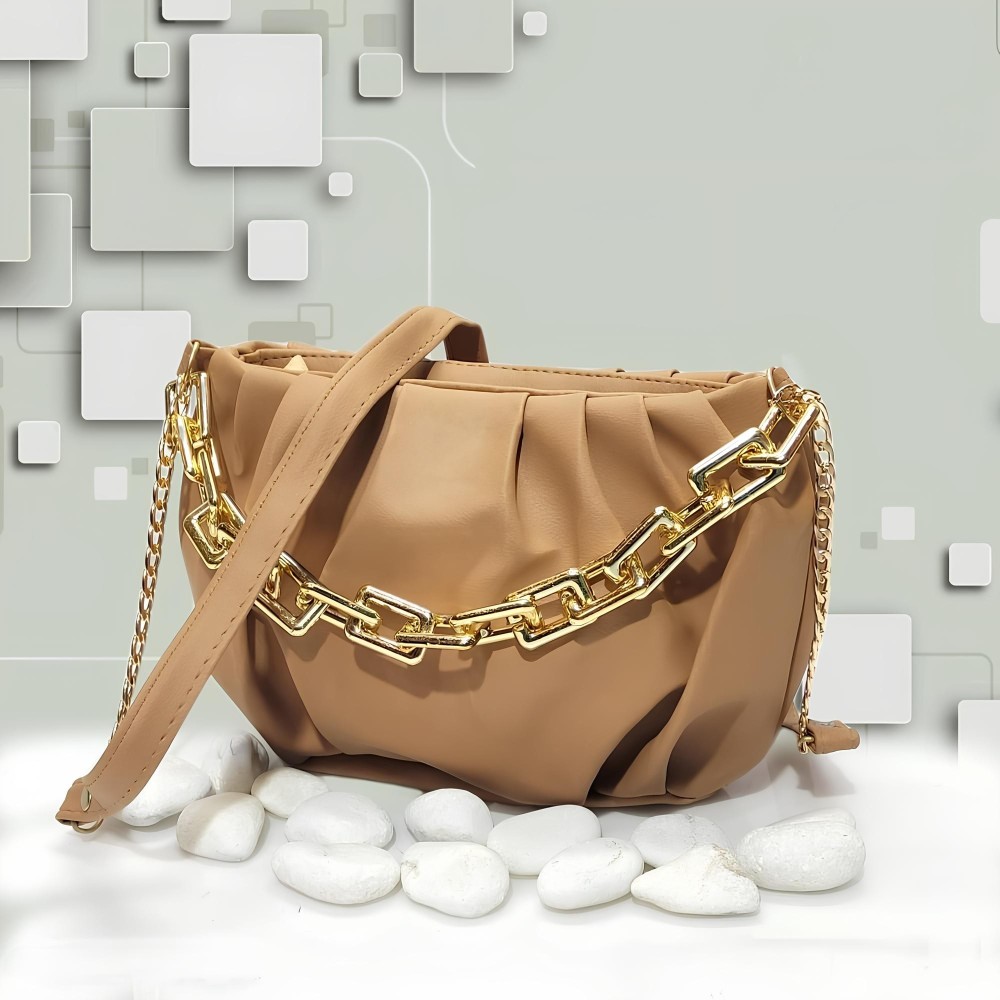 Women's Plain Saddle Crossbody Bag – Stylish & Lightweight